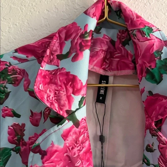 Floral pink rose  Long Coat (3D looking print - Picture 4 of 8